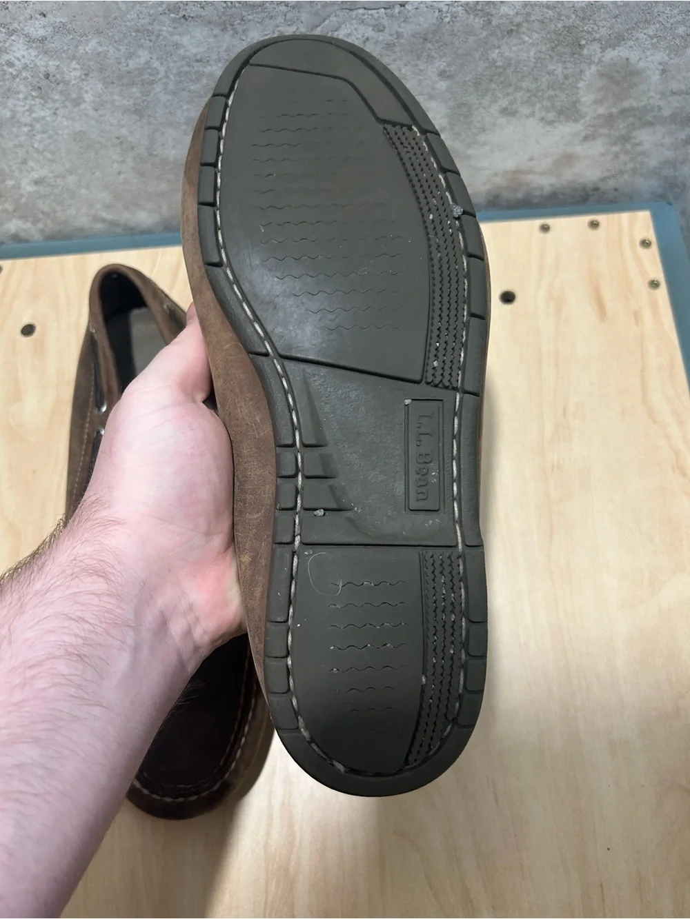 L.L.Bean brown leather handsewn moccasins men’s size 9.5